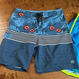 Ocean Current Men’s board short front tie size 34 free Nike cargo swim trunk L